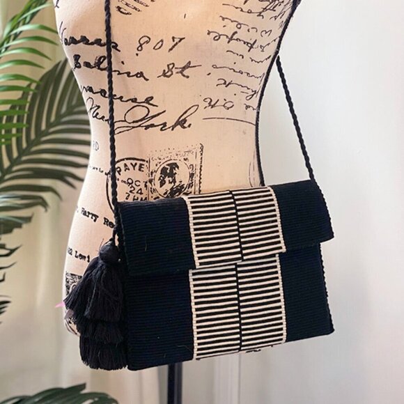 NEW Handwoven Textile Black and White Woven Purse NWT - Picture 4 of 11